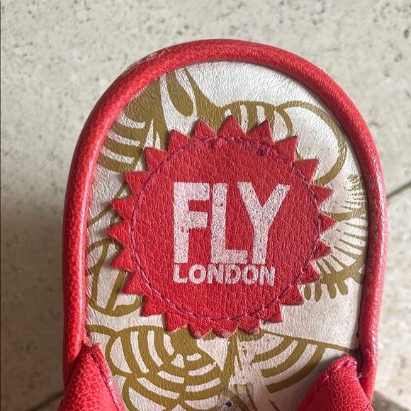 FLY LONDON Red Women's Open-Toe Leather Shoes - Picture 5 of 7